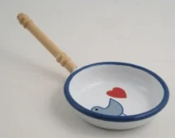 Enamel Children's Frying Pan With Heart Bird Decoration 10cm