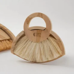 Kayu Dustpan And Brush