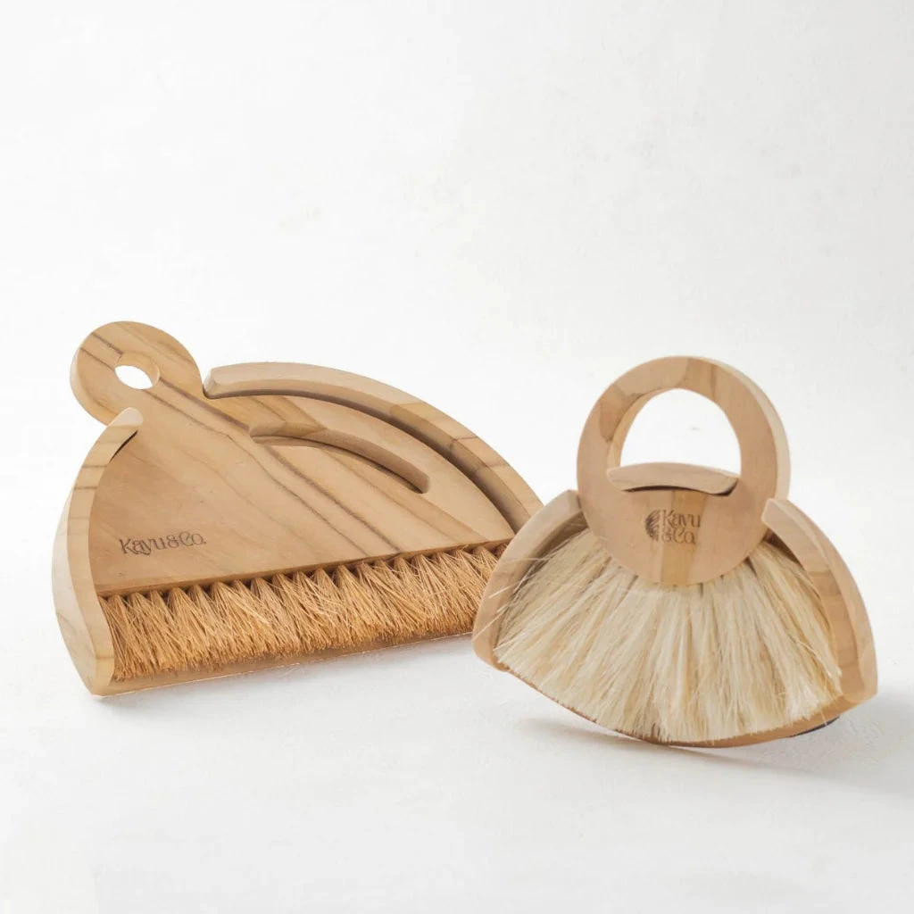 Kayu Dustpan And Brush 2 Kayu Dustpan And Brush - Image 2