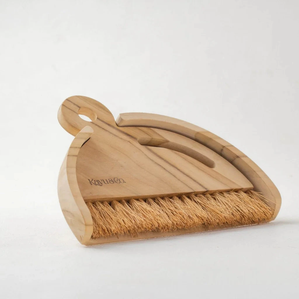 Kayu Dustpan And Brush 3 Kayu Dustpan And Brush - Image 3